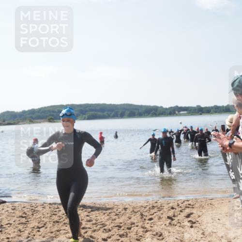 22.06.2025 - Viking Triathlon MichiJ http://msf.ph/oto/8101764 22.06.2025 10:45:47 Schwimmen 95, 197, 360, 372, 425, 519, 633 meine-sportfotos.de