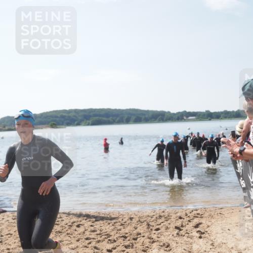 22.06.2025 - Viking Triathlon MichiJ http://msf.ph/oto/8101777 22.06.2025 10:45:48 Schwimmen 95, 360, 372, 425, 468, 519, 621, 633 meine-sportfotos.de