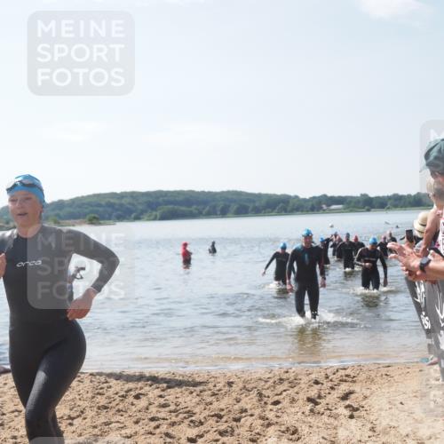 22.06.2025 - Viking Triathlon MichiJ http://msf.ph/oto/8101789 22.06.2025 10:45:48 Schwimmen 95, 360, 372, 425, 468, 519, 621, 633 meine-sportfotos.de