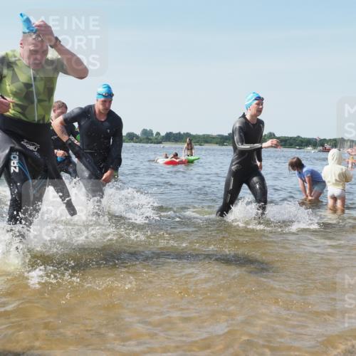 22.06.2025 - Viking Triathlon KatJ http://msf.ph/oto/8101802 22.06.2025 10:33:57 Schwimmen 50, 70, 75, 184, 229, 242, 349, 429, 438, 478, 532, 540, 635 meine-sportfotos.de