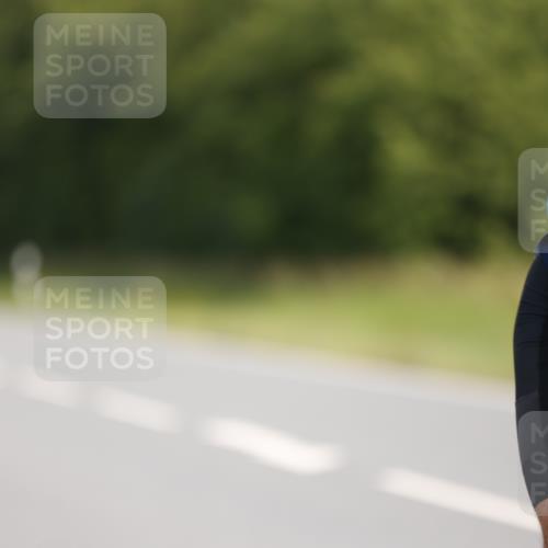 22.06.2025 - Viking Triathlon Yannick Fuchs http://msf.ph/oto/8101830 22.06.2025 11:26:02 Radfahren 29, 117, 325, 344, 403, 451, 499 meine-sportfotos.de