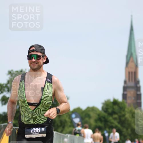 22.06.2025 - Viking Triathlon H.Heesch http://msf.ph/oto/8101839 22.06.2025 13:18:37 Laufen 296 meine-sportfotos.de