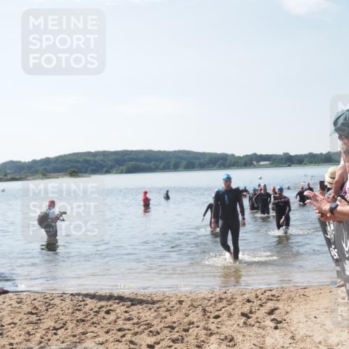 22.06.2025 - Viking Triathlon MichiJ http://msf.ph/oto/8101846 22.06.2025 10:45:49 Schwimmen 95, 360, 372, 425, 468, 519, 615, 621, 633 meine-sportfotos.de