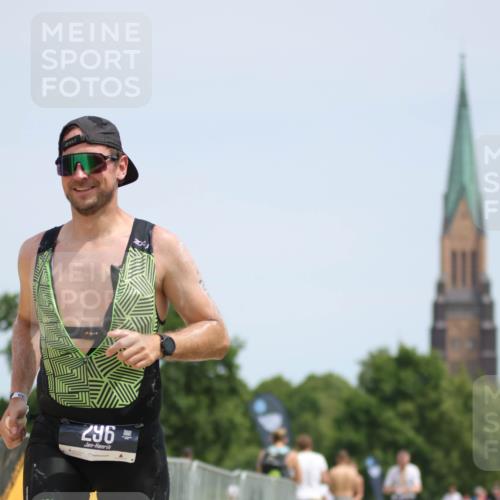 22.06.2025 - Viking Triathlon H.Heesch http://msf.ph/oto/8101849 22.06.2025 13:18:37 Laufen 296 meine-sportfotos.de