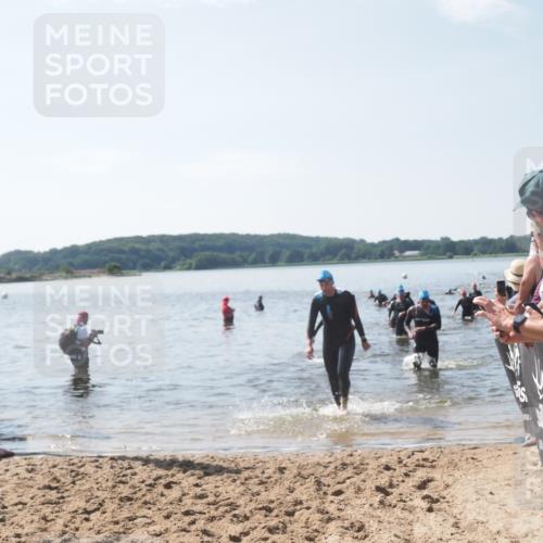 22.06.2025 - Viking Triathlon MichiJ http://msf.ph/oto/8101865 22.06.2025 10:45:49 Schwimmen 95, 360, 372, 425, 468, 519, 615, 621, 633 meine-sportfotos.de