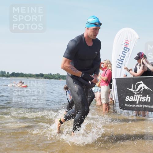 22.06.2025 - Viking Triathlon KatJ http://msf.ph/oto/8101869 22.06.2025 10:33:59 Schwimmen 50, 70, 75, 184, 229, 242, 349, 429, 438, 478, 532, 540, 618, 635 meine-sportfotos.de