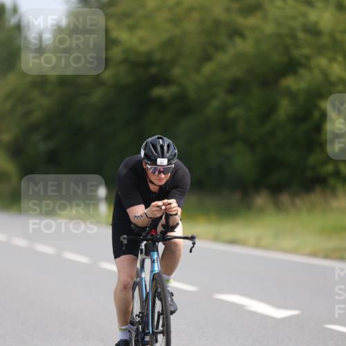 22.06.2025 - Viking Triathlon Yannick Fuchs http://msf.ph/oto/8101907 22.06.2025 11:26:04 Radfahren 29, 117, 325, 403, 451, 556 meine-sportfotos.de