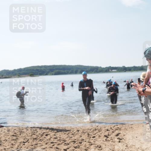 22.06.2025 - Viking Triathlon MichiJ http://msf.ph/oto/8101911 22.06.2025 10:45:50 Schwimmen 95, 360, 372, 425, 468, 519, 615, 621, 633 meine-sportfotos.de