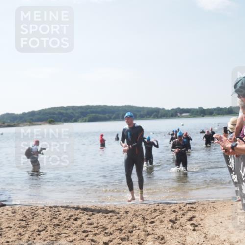 22.06.2025 - Viking Triathlon MichiJ http://msf.ph/oto/8101923 22.06.2025 10:45:50 Schwimmen 95, 360, 372, 425, 468, 519, 615, 621, 633 meine-sportfotos.de