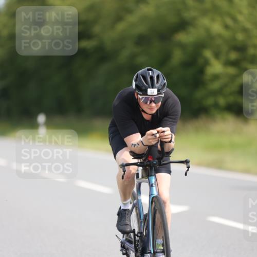 22.06.2025 - Viking Triathlon Yannick Fuchs http://msf.ph/oto/8101924 22.06.2025 11:26:04 Radfahren 29, 117, 325, 403, 451, 556 meine-sportfotos.de