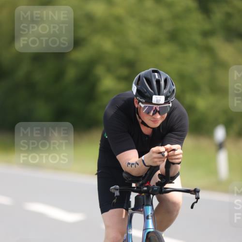 22.06.2025 - Viking Triathlon Yannick Fuchs http://msf.ph/oto/8101943 22.06.2025 11:26:04 Radfahren 29, 117, 325, 403, 451, 556 meine-sportfotos.de