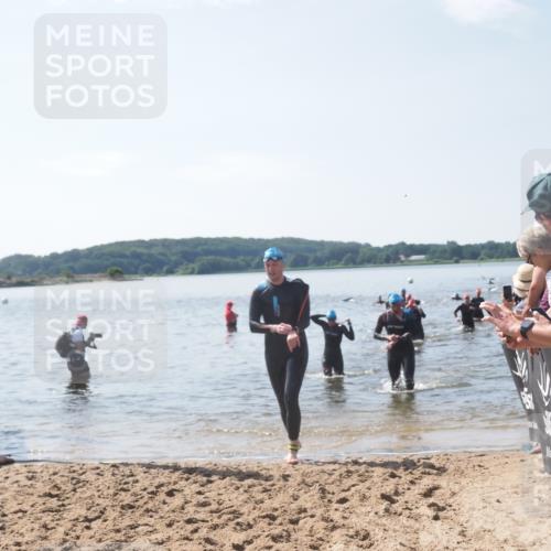 22.06.2025 - Viking Triathlon MichiJ http://msf.ph/oto/8101950 22.06.2025 10:45:51 Schwimmen 95, 360, 372, 425, 468, 519, 615, 621, 633 meine-sportfotos.de