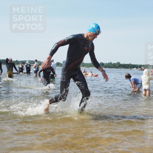 22.06.2025 - Viking Triathlon KatJ http://msf.ph/oto/8101954 22.06.2025 10:34:01 Schwimmen 50, 70, 75, 184, 229, 242, 297, 349, 429, 438, 478, 532, 540, 618, 635 meine-sportfotos.de