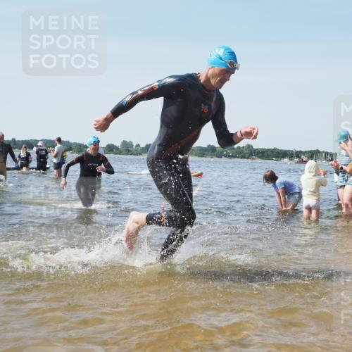 22.06.2025 - Viking Triathlon KatJ http://msf.ph/oto/8101965 22.06.2025 10:34:01 Schwimmen 50, 70, 75, 184, 229, 242, 297, 349, 429, 438, 478, 532, 540, 618, 635 meine-sportfotos.de