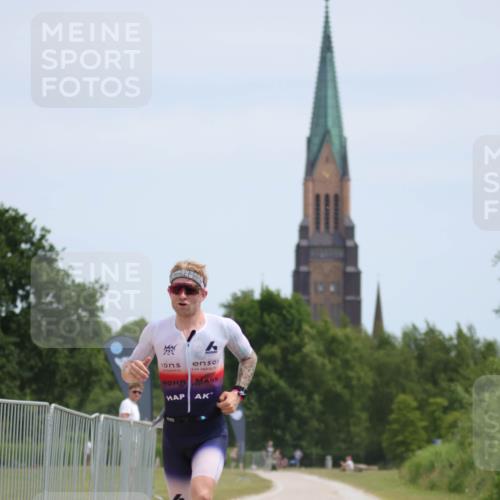 22.06.2025 - Viking Triathlon H.Heesch http://msf.ph/oto/8101999 22.06.2025 12:56:28 Laufen 4 meine-sportfotos.de