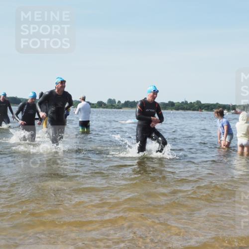 22.06.2025 - Viking Triathlon KatJ http://msf.ph/oto/8102000 22.06.2025 10:34:03 Schwimmen 46, 70, 75, 184, 297, 349, 429, 478, 532, 540, 618, 635 meine-sportfotos.de