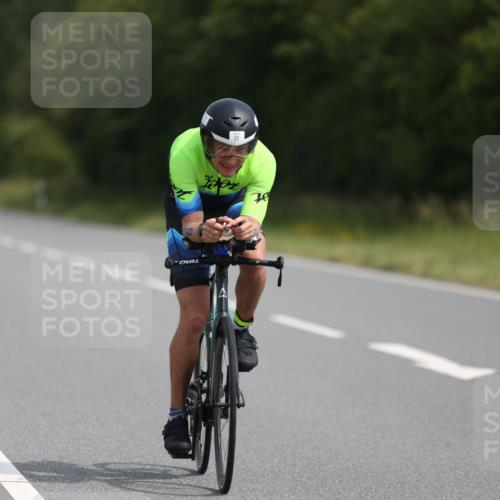 22.06.2025 - Viking Triathlon Yannick Fuchs http://msf.ph/oto/8102006 22.06.2025 11:26:08 Radfahren 15, 29, 117, 272, 298, 403, 556 meine-sportfotos.de
