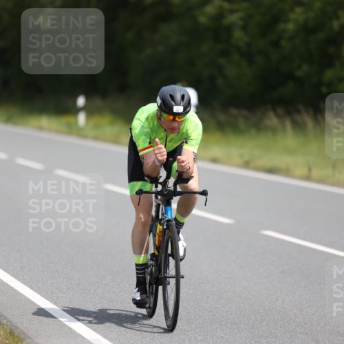 22.06.2025 - Viking Triathlon Yannick Fuchs http://msf.ph/oto/8102011 22.06.2025 12:05:07 Radfahren 50, 155, 169, 205, 418, 474, 507, 525, 547, 550 meine-sportfotos.de