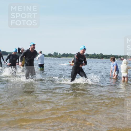 22.06.2025 - Viking Triathlon KatJ http://msf.ph/oto/8102013 22.06.2025 10:34:03 Schwimmen 46, 70, 75, 184, 297, 349, 429, 478, 532, 540, 618, 635 meine-sportfotos.de