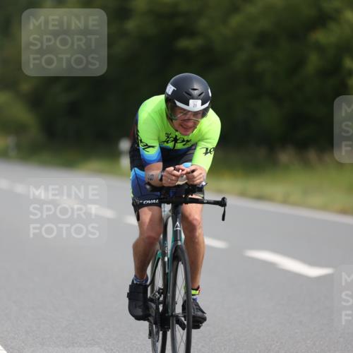 22.06.2025 - Viking Triathlon Yannick Fuchs http://msf.ph/oto/8102015 22.06.2025 11:26:08 Radfahren 15, 29, 117, 272, 298, 403, 556 meine-sportfotos.de