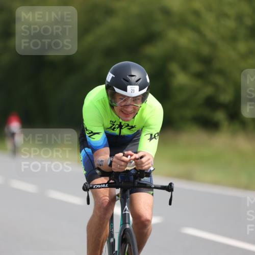 22.06.2025 - Viking Triathlon Yannick Fuchs http://msf.ph/oto/8102033 22.06.2025 11:26:09 Radfahren 15, 29, 234, 272, 298, 403, 556 meine-sportfotos.de