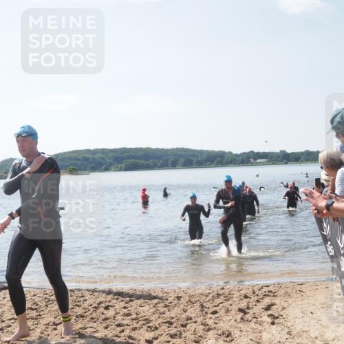 22.06.2025 - Viking Triathlon MichiJ http://msf.ph/oto/8102037 22.06.2025 10:45:53 Schwimmen 95, 217, 342, 360, 372, 425, 468, 519, 615, 621, 633 meine-sportfotos.de