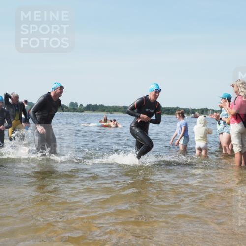22.06.2025 - Viking Triathlon KatJ http://msf.ph/oto/8102050 22.06.2025 10:34:04 Schwimmen 46, 70, 75, 184, 297, 349, 429, 478, 532, 540, 618, 635 meine-sportfotos.de