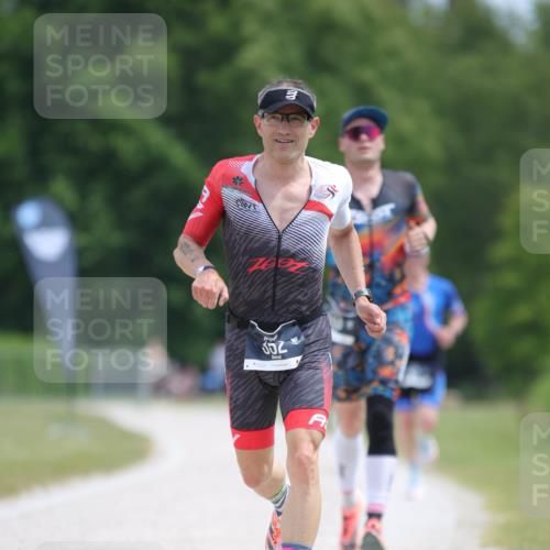 22.06.2025 - Viking Triathlon H.Heesch http://msf.ph/oto/8102064 22.06.2025 12:57:11 Laufen 352, 355 meine-sportfotos.de