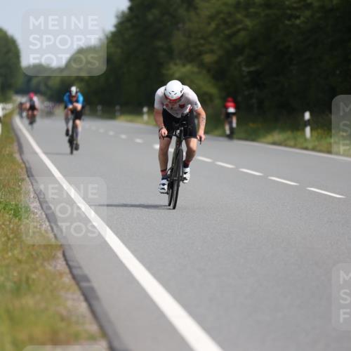 22.06.2025 - Viking Triathlon Yannick Fuchs http://msf.ph/oto/8102077 22.06.2025 11:26:12 Radfahren 15, 29, 234, 272, 298, 403, 556 meine-sportfotos.de
