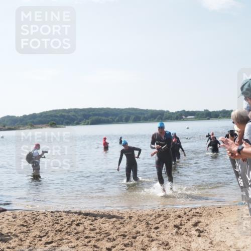 22.06.2025 - Viking Triathlon MichiJ http://msf.ph/oto/8102084 22.06.2025 10:45:53 Schwimmen 95, 217, 342, 360, 372, 425, 468, 519, 615, 621, 633 meine-sportfotos.de