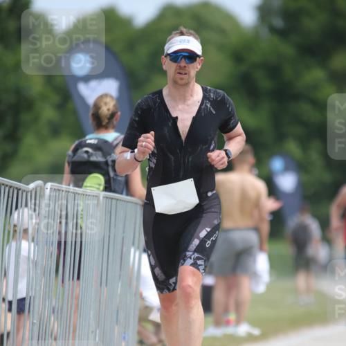 22.06.2025 - Viking Triathlon H.Heesch http://msf.ph/oto/8102089 22.06.2025 13:19:05 Laufen 34 meine-sportfotos.de