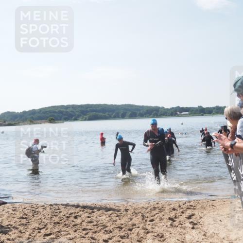22.06.2025 - Viking Triathlon MichiJ http://msf.ph/oto/8102092 22.06.2025 10:45:54 Schwimmen 95, 217, 342, 360, 372, 425, 468, 615, 621, 633 meine-sportfotos.de