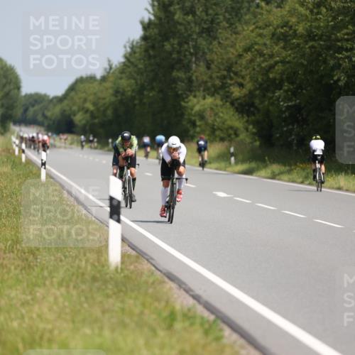 22.06.2025 - Viking Triathlon Yannick Fuchs http://msf.ph/oto/8102093 22.06.2025 12:05:10 Radfahren 37, 50, 155, 197, 202, 205, 364, 418, 474, 507, 525, 550 meine-sportfotos.de