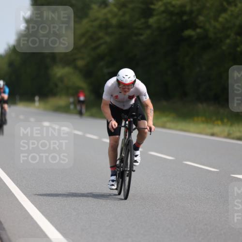 22.06.2025 - Viking Triathlon Yannick Fuchs http://msf.ph/oto/8102106 22.06.2025 11:26:13 Radfahren 15, 234, 272, 298, 403, 556 meine-sportfotos.de