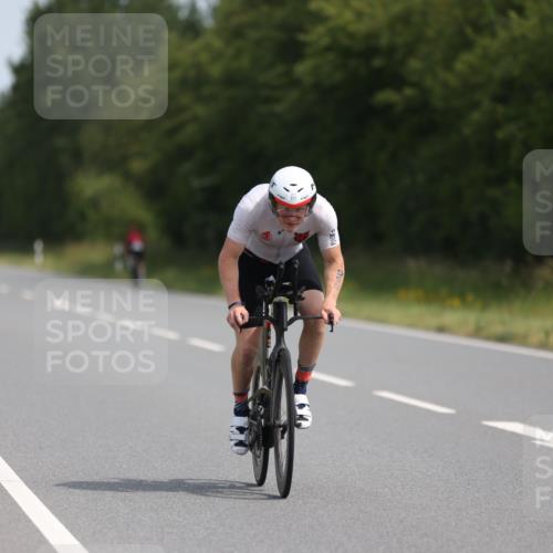22.06.2025 - Viking Triathlon Yannick Fuchs http://msf.ph/oto/8102111 22.06.2025 11:26:13 Radfahren 15, 234, 272, 298, 403, 556 meine-sportfotos.de