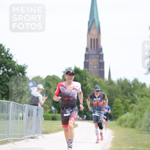 22.06.2025 - Viking Triathlon H.Heesch http://msf.ph/oto/8102113 22.06.2025 12:57:13 Laufen 352, 355 meine-sportfotos.de