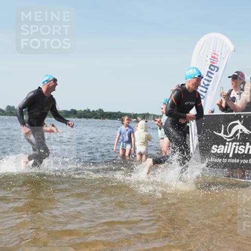 22.06.2025 - Viking Triathlon KatJ http://msf.ph/oto/8102122 22.06.2025 10:34:04 Schwimmen 46, 70, 75, 184, 297, 349, 429, 478, 532, 540, 618, 635 meine-sportfotos.de