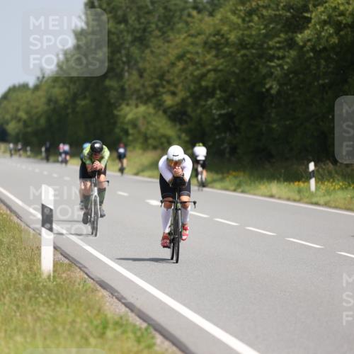 22.06.2025 - Viking Triathlon Yannick Fuchs http://msf.ph/oto/8102129 22.06.2025 12:05:11 Radfahren 37, 50, 155, 197, 202, 205, 364, 418, 474, 507, 525, 550 meine-sportfotos.de