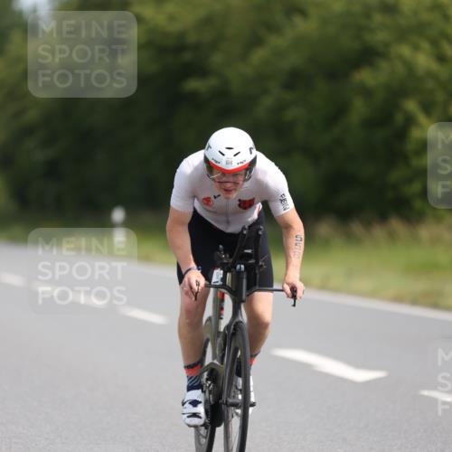 22.06.2025 - Viking Triathlon Yannick Fuchs http://msf.ph/oto/8102131 22.06.2025 11:26:13 Radfahren 15, 234, 272, 298, 403, 556 meine-sportfotos.de