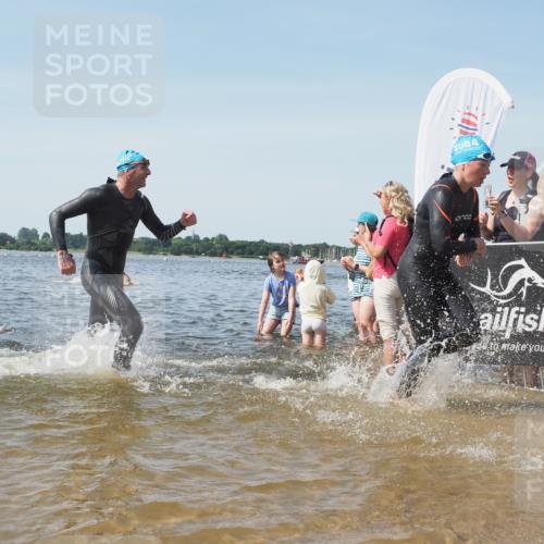 22.06.2025 - Viking Triathlon KatJ http://msf.ph/oto/8102132 22.06.2025 10:34:05 Schwimmen 46, 70, 75, 184, 297, 429, 478, 532, 540, 618, 635 meine-sportfotos.de