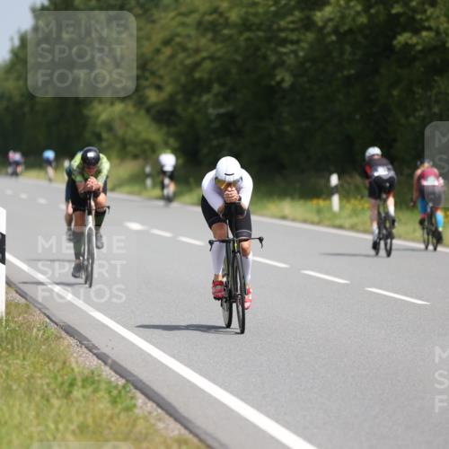 22.06.2025 - Viking Triathlon Yannick Fuchs http://msf.ph/oto/8102153 22.06.2025 12:05:12 Radfahren 37, 50, 155, 197, 202, 205, 364, 418, 474, 507, 525, 550 meine-sportfotos.de