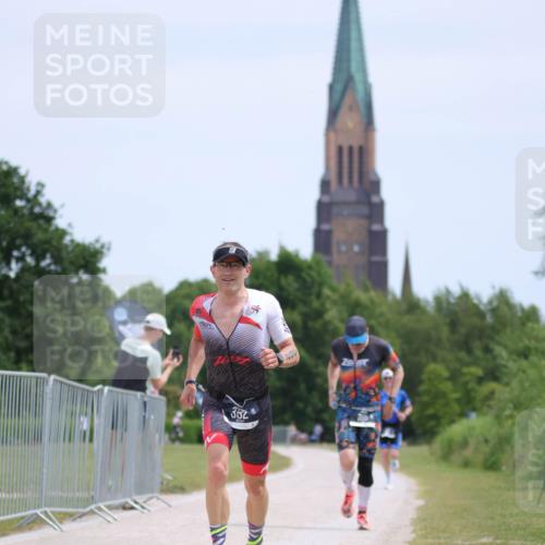22.06.2025 - Viking Triathlon H.Heesch http://msf.ph/oto/8102155 22.06.2025 12:57:14 Laufen 52, 352, 355 meine-sportfotos.de