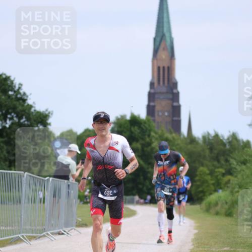 22.06.2025 - Viking Triathlon H.Heesch http://msf.ph/oto/8102163 22.06.2025 12:57:14 Laufen 52, 352, 355 meine-sportfotos.de