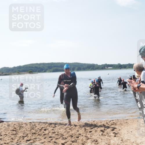 22.06.2025 - Viking Triathlon MichiJ http://msf.ph/oto/8102170 22.06.2025 10:45:55 Schwimmen 95, 217, 342, 360, 372, 425, 468, 615, 621, 633 meine-sportfotos.de