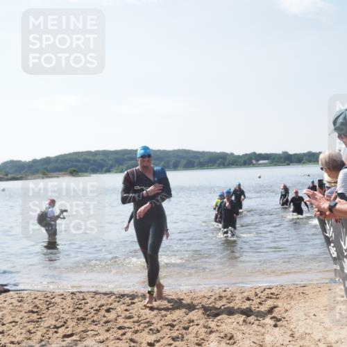 22.06.2025 - Viking Triathlon MichiJ http://msf.ph/oto/8102187 22.06.2025 10:45:55 Schwimmen 95, 217, 342, 360, 372, 425, 468, 615, 621, 633 meine-sportfotos.de