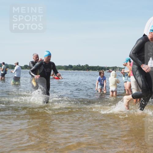 22.06.2025 - Viking Triathlon KatJ http://msf.ph/oto/8102194 22.06.2025 10:34:06 Schwimmen 46, 70, 75, 184, 297, 429, 478, 532, 540, 618, 635 meine-sportfotos.de