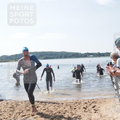 22.06.2025 - Viking Triathlon MichiJ http://msf.ph/oto/8102211 22.06.2025 10:45:56 Schwimmen 95, 217, 342, 360, 372, 425, 468, 525, 615, 621, 633 meine-sportfotos.de