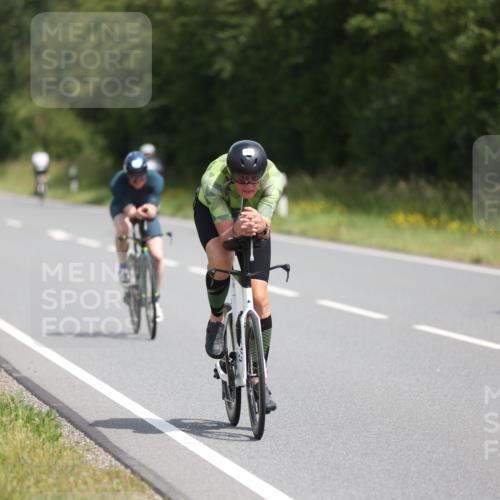 22.06.2025 - Viking Triathlon Yannick Fuchs http://msf.ph/oto/8102217 22.06.2025 12:05:14 Radfahren 37, 50, 197, 202, 205, 286, 364, 474, 550 meine-sportfotos.de