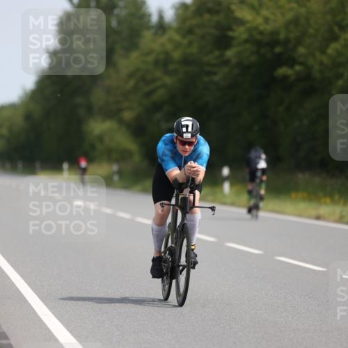 22.06.2025 - Viking Triathlon Yannick Fuchs http://msf.ph/oto/8102228 22.06.2025 11:26:16 Radfahren 15, 234, 272, 298, 556 meine-sportfotos.de