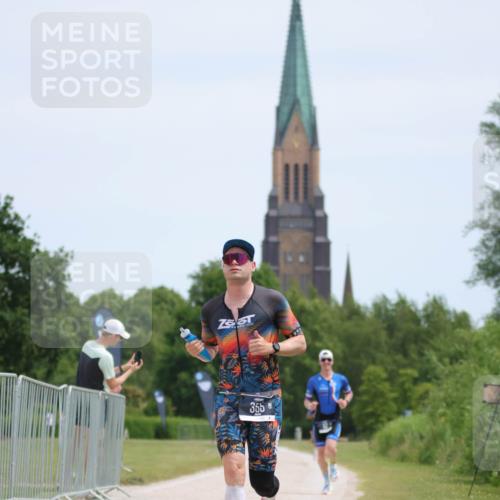 22.06.2025 - Viking Triathlon H.Heesch http://msf.ph/oto/8102231 22.06.2025 12:57:16 Laufen 52, 352, 355 meine-sportfotos.de